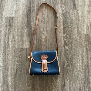 Vintage Dooney & Bourke Navy and Tan Crossbody bag